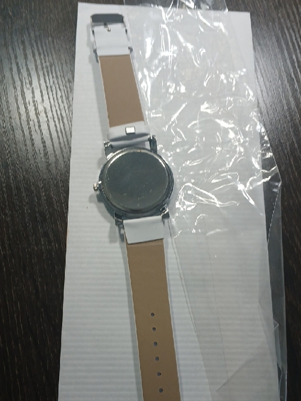 Minimal White Silicone Strap Watch - Picture 6 of 6